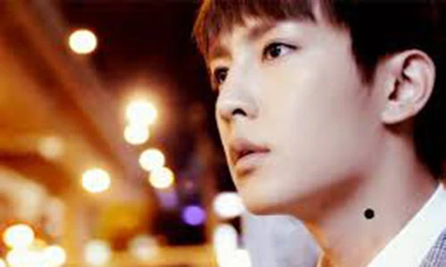 Video: Có nốt ruồi ở vị trí này, tiền tiêu xả láng hết rồi lại có