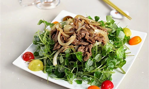 Video: Cách làm gỏi bò trộn rau càng cua nhâm nhi mê ly