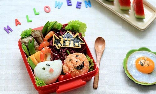 Video: Cách làm cơm Bento Halloween dễ thương dọa ma cả nhà