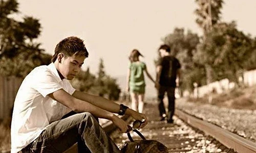 Video: Người thứ 3 yêu đến mấy cũng bằng thừa