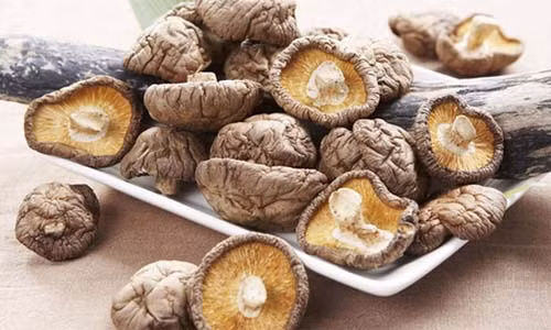 Video: 7 thực phẩm bổ máu chữa hoa mắt chóng mặt, đứng không vững