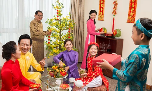 Video: Bỏ vật này vào túi đêm giao thừa, cả năm rủng rỉnh tiền tiêu