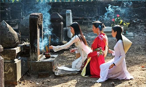 Video: Tết Thanh Minh làm điều này cả năm gia đạo ấm êm phúc lộc đầy nhà