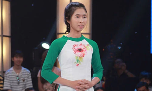 Video: Cô sinh viên thắng 100 triệu lạ lùng tại Thách thức danh hài