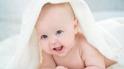 Video: Sinh con năm 2019 Kỷ Hợi bố mẹ tuổi này sẽ đại cát đại lợi