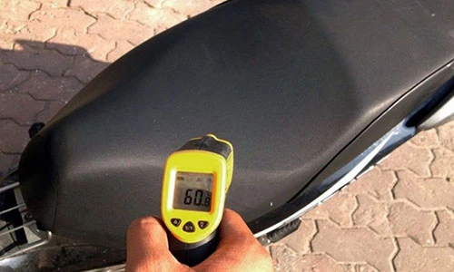 Video: Trong đợt nắng kỷ lục, đi xe máy nhất định phải nhớ điều sau