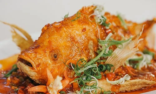 Video: Cách làm cá điêu hồng chiên giòn sốt cà chua ngon ngất ngây