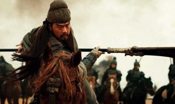 Lưu Bị luôn muốn trừ khử Quan Vũ dù là huynh đệ kết nghĩa bởi tính ngạo mạn của ông.