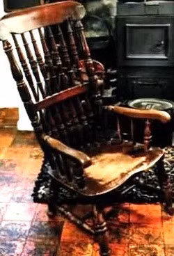 Lời nguyền đáng sợ này liên quan đến Thomas Busby sống ở Bắc Yorkshire vào năm 1702. Khi ấy, Thomas đã kết hôn với cô gái xinh đẹp có tên là Elizabeth Auty. Tuy nhiên, cuộc hôn nhân của vợ chồng Thomas không nhận được sự ủng hộ từ cha của Elizabeth. Ảnh: Paranormalguide.com.