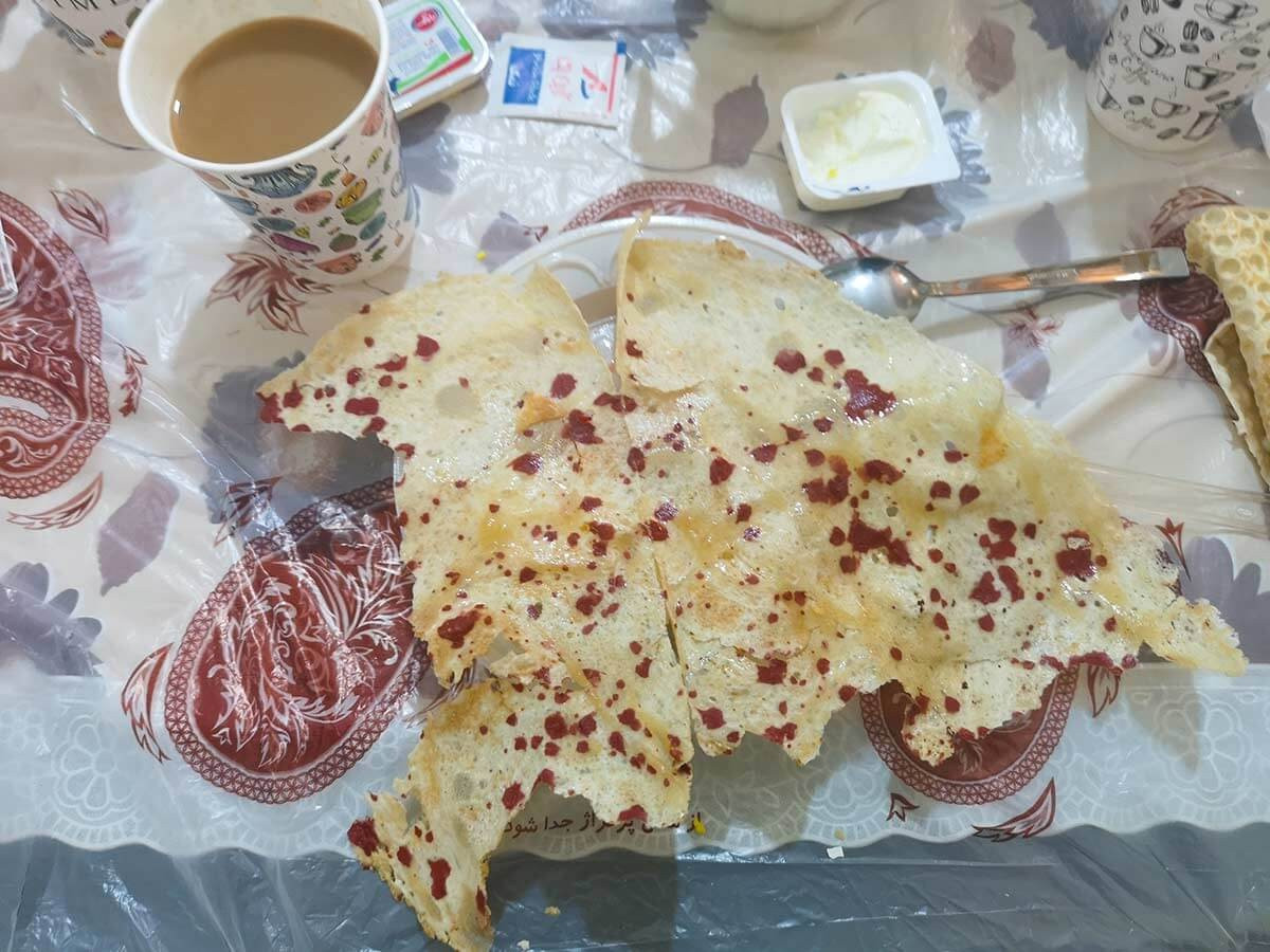 View - Hòn đảo có bãi biển màu đỏ rực sau mưa đặc biệt thế nào? | Báo Tri thức và Cuộc sống - TIN TỨC PHỔ BIẾN KIẾN THỨC 24H