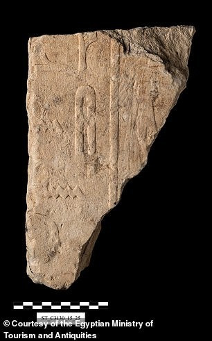 Nhóm nghiên cứu cũng tìm thấy một cầu thang dẫn lên mái của ngôi đền. Massimiliano Nuzzolo, một trong những giám đốc khai quật, cho hay: “Mái của ngôi đền trong thung lũng có lẽ được sử dụng để quan sát thiên văn”. Ảnh: Egyptian Ministry of Tourism and Antiquities.