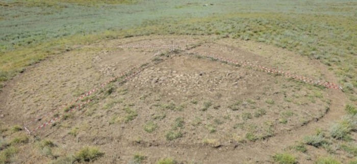 Các nhà nghiên cứu cho rằng sự phân chia các phần bên trong mộ cổ có thể phản ánh niềm tin vào một "thế giới khác" sau khi chết của người xưa. Ảnh: Ministry of Culture of the Republic of Azerbaijan.