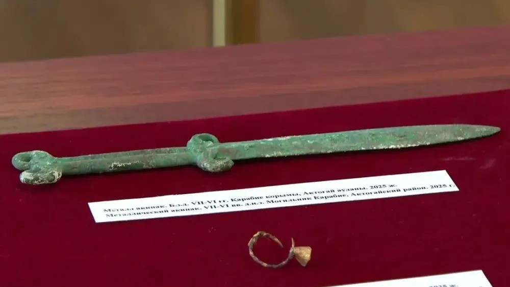 View - Giật mình thấy chiến binh cầm kiếm đồng 2.500 năm tuổi trong mộ cổ | Báo Tri thức và Cuộc sống - TIN TỨC PHỔ BIẾN KIẾN THỨC 24H