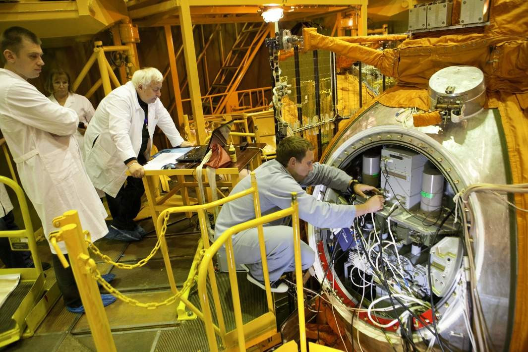 Sau khi hoàn thành sứ mệnh vũ trụ kéo dài 30 ngày, vệ tinh Bion-M sẽ hạ cánh xuống thảo nguyên Orenburg vào ngày 19/9. Ảnh: IMBP RAS/Izvestia.