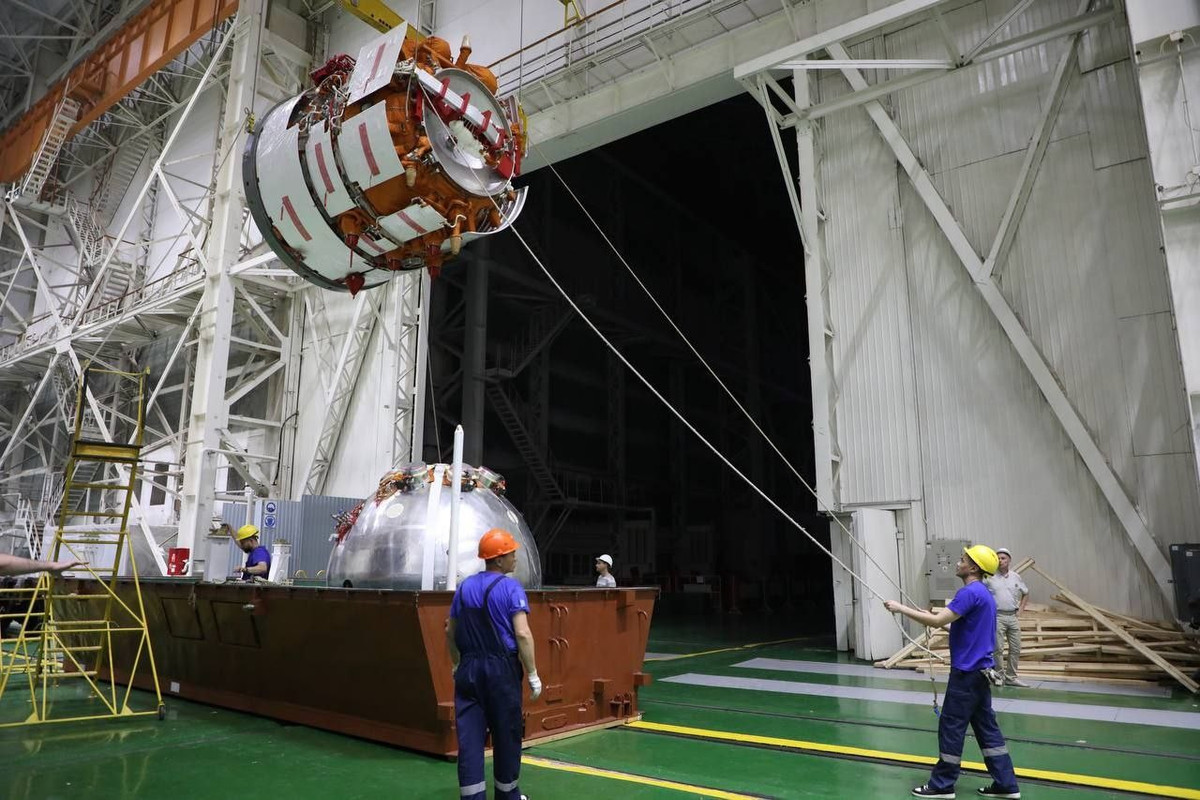 Theo kế hoạch, vệ tinh Bion-M sẽ đi vào quỹ đạo đồng bộ Mặt trời ở độ cao 800 km, độ cao gần gấp đôi và mức độ bức xạ ở đó cao hơn tới 10 lần so với trên Trạm vũ trụ quốc tế ISS. Ảnh: Roscosmos.