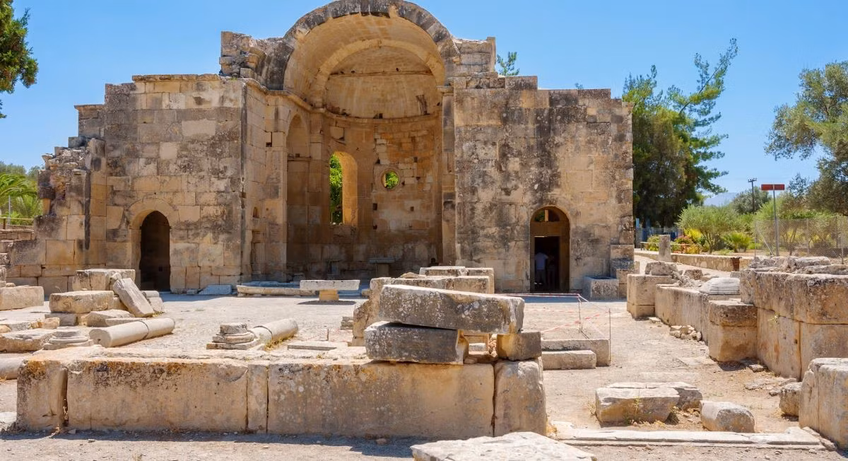 Nhóm nghiên cứu nhận định bức tượng lợn trên có thể là một sự kết hợp giữa văn hóa Hy Lạp với các nền văn hóa Địa Trung Hải lân cận khác trong thời kỳ này. Ảnh: athina-residence.com.