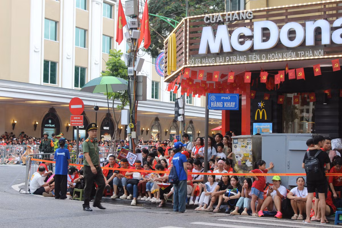 Đây là cuộc tập diễu binh, diễu hành A80 lần thứ 3 tại Quảng trường Ba Đình, trước khi diễn ra lễ Tổng duyệt vào lúc 6h30 ngày 30/8.