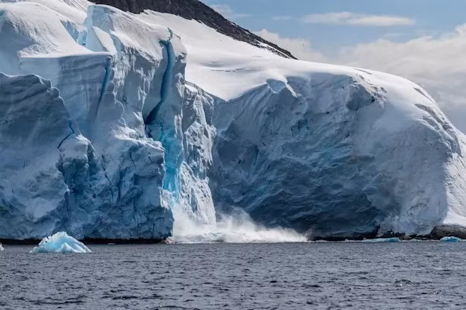 Nhóm nghiên cứu cho hay việc tạo ra bản đồ chính xác hơn, kết cấu đá nền của Nam Cực còn cho phép họ tìm ra các mô hình hình thành băng hà trên khắp Trái đất. Ảnh: James Smith.