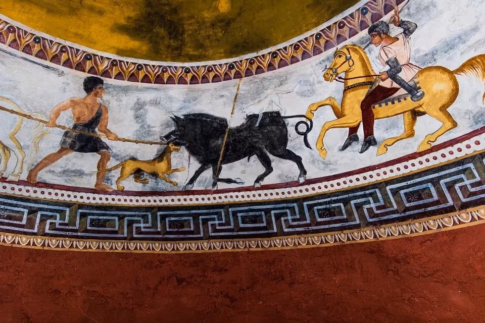 Mặc dù việc ăn thịt chó được coi là điều cấm kỵ trong xã hội châu Âu hiện đại nhưng trong quá khứ thì có sự khác biệt. Các ghi chép lịch sử có đề cập đến việc người Hy Lạp cổ đại đôi khi ăn thịt chó. Phân tích khảo cổ học về bộ xương chó từ thời Hy Lạp cổ đại đã xác nhận thói quen ăn uống này. Ảnh: Getty.