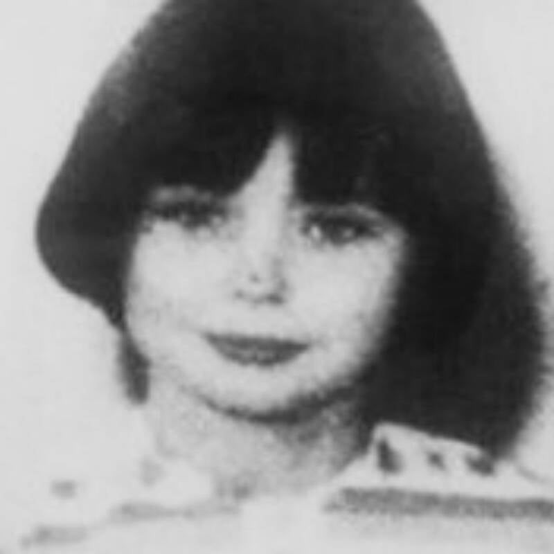 Năm 1968, Mary Bell bị kết án về hai vụ giết người ở Newcastle, Anh. Theo hồ sơ điều tra, 1 ngày trước sinh nhật lần thứ 11 của mình, cô đã dụ dỗ một cậu bé 4 tuổi tên là Martin Brown vào một ngôi nhà bỏ hoang. Tại đó, cô bé đã siết cổ Martin khiến nạn nhân tử vong. Ảnh: Wikimedia Commons.