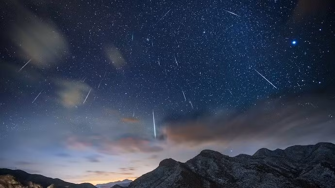 Để có thể quan sát hiện tượng thiên văn kỳ thú này một cách tốt nhất, mọi người hãy chọn thời điểm từ nửa đêm đến trước bình minh ngày 4/1, chọn nơi ít ánh sáng đèn và ít ô nhiễm không khí. Ảnh: Getty.