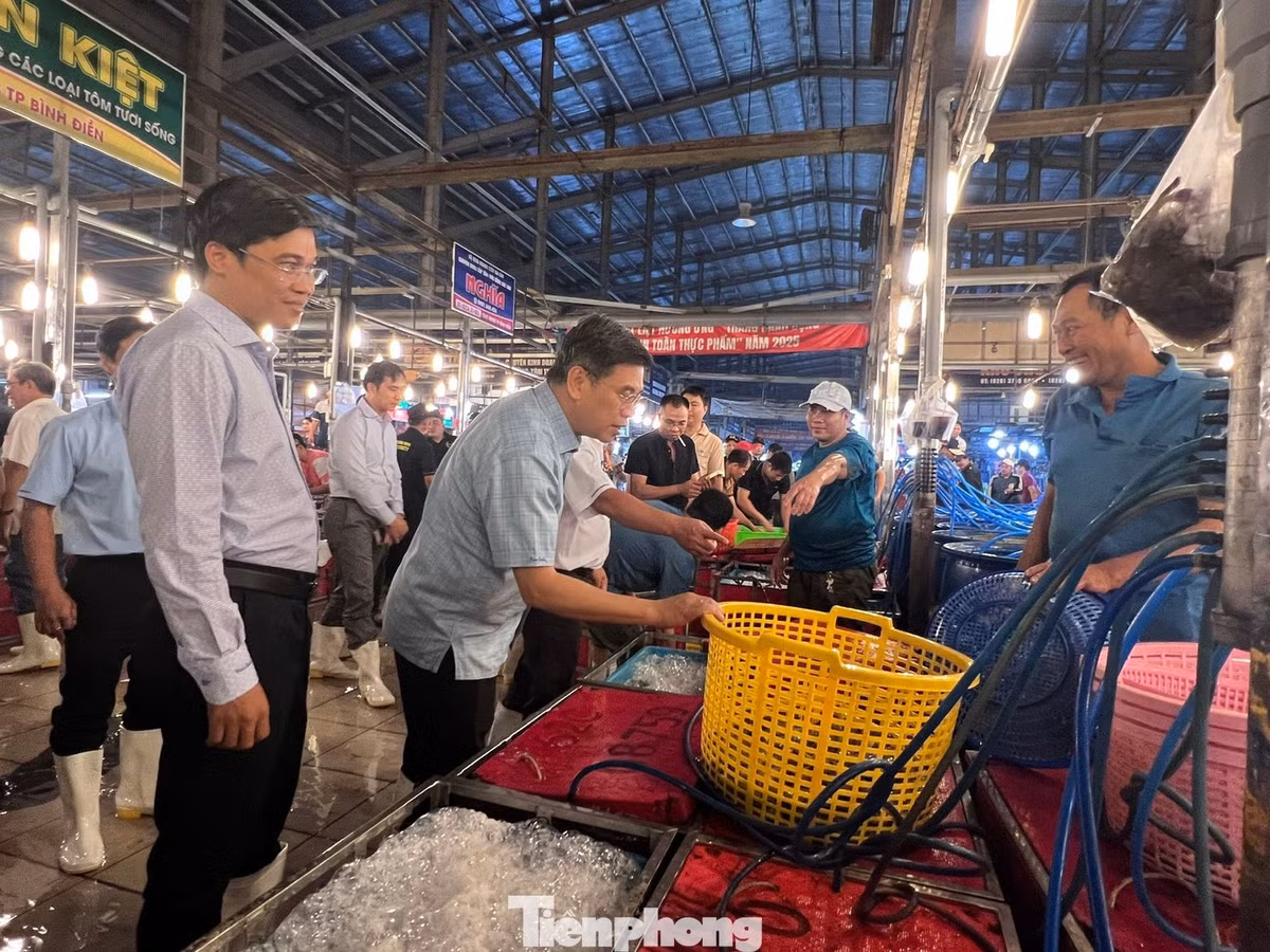 Không chỉ có giá cả, mà vấn đề an toàn thực phẩm được lãnh đạo TPHCM đặc biệt quan tâm