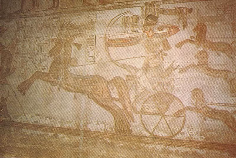 Là pharaoh thứ ba của triều đại thứ 19 trong thời kỳ Tân Vương quốc, Ramesses Đại đế được vua cha là pharaoh Seti I bổ nhiệm làm nhiếp chính khi mới 14 tuổi. Sau khi cha băng hà, Ramesses II kế vị, trở thành tân vương của Ai Cập. Ảnh: thecollector.com.