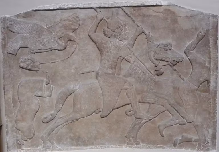 Vào gần 3.000 năm trước, binh sĩ Assyria đã thực hiện chiến thuật băng qua sông với sự trợ giúp của các thiết bị nổi cổ xưa. Ảnh: coolaboo.com.