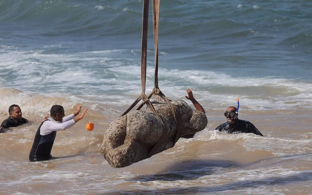 Theo các ghi chép, thành phố cổ Canopus nổi tiếng với "mọi loại hành vi phóng túng" trước khi chìm xuống dưới Vịnh Abū Qīr ngoài khơi bờ biển Alexandria vào thế kỷ 8. Ảnh: Egyptian Ministry of Tourism and Antiquities.