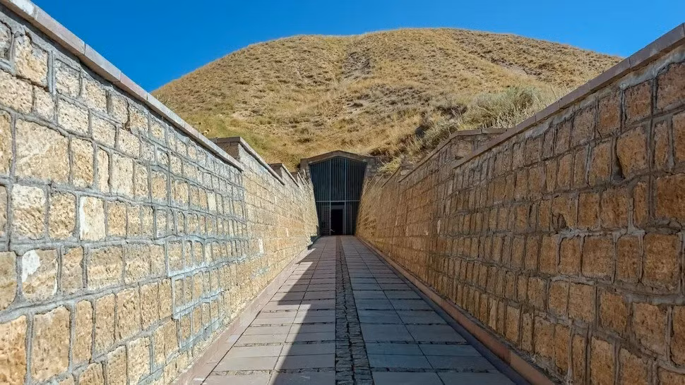 Trong cuộc khai quật tại thành phố cổ Gordion, tây nam Ankara, Thổ Nhĩ Kỳ, các nhà khảo cổ đã phát hiện một lăng mộ hoàng gia có niên đại vào thế kỷ 8 trước Công nguyên. Ảnh: Alamy.