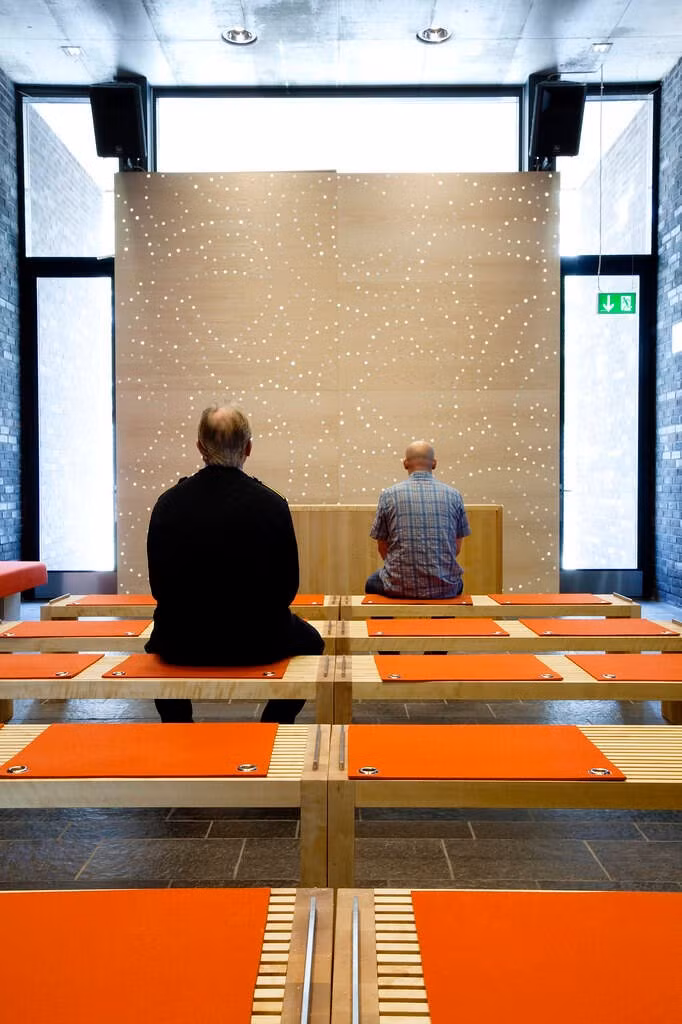 Nhà tù Halden cung cấp thức ăn cho tù nhân nhưng một số phạm nhân lựa chọn mua nguyên liệu ở cửa hàng thực phẩm trong tù để tự nấu nướng theo sở thích. Ảnh: Kriminalomsorgen - The Norwegian Correctional Service/Statsbygg.