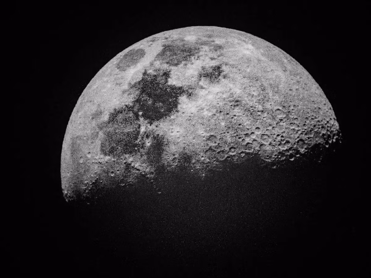 Hiện tại đang là mùa Hè ở Bắc bán cầu và mùa Đông ở Nam bán cầu, bắt đầu từ ngày hạ chí vào ngày 20 hoặc 21/6 (tùy theo múi giờ ở từng nơi) và sẽ kết thúc vào ngày xuân phân ngày 22/9. Ảnh: Pexels.