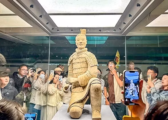 Theo giới chức trách, người đàn ông họ Tôn được xác định mắc bệnh tâm thần. Cơ quan chức năng đang điều tra thêm về vụ việc. Ảnh: travelchinaguide.