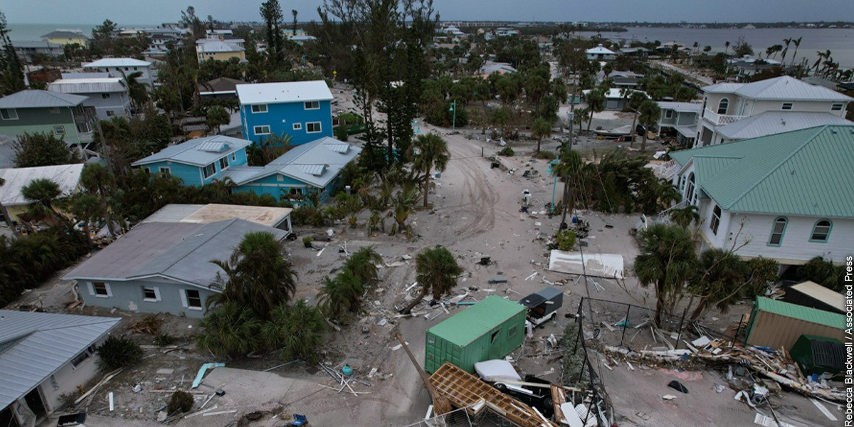 Báo cáo của tổ chức nhân đạo Christian Aid cho biết trong năm 2024, thiệt hại do các thảm họa khí hậu chính trên toàn cầu đã vượt qua con số 230 tỷ USD. Trong số này, bão Milton và bão Helene đã càn quét nước Mỹ, gây thiệt hại lần lượt 60 tỷ USD và 55 tỷ USD. Ảnh: jw.org.