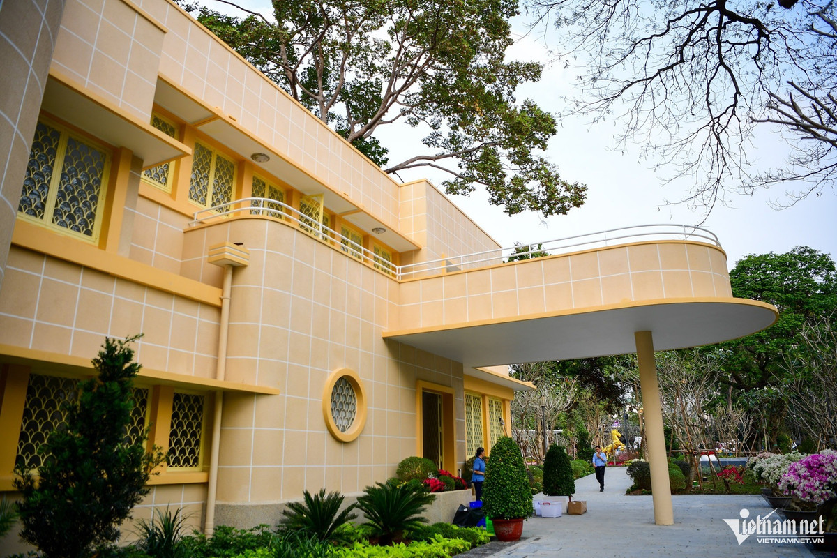 Theo ban tổ chức, dự án được triển khai bằng nguồn lực xã hội hóa với sự tài trợ toàn bộ kinh phí 263 tỷ đồng của Tập đoàn Sun Group. Nhiều đơn vị tư vấn trong và ngoài nước được mời tham gia, nhằm đảm bảo chất lượng thẩm mỹ, kỹ thuật và chiều sâu giá trị nhân văn của công trình.