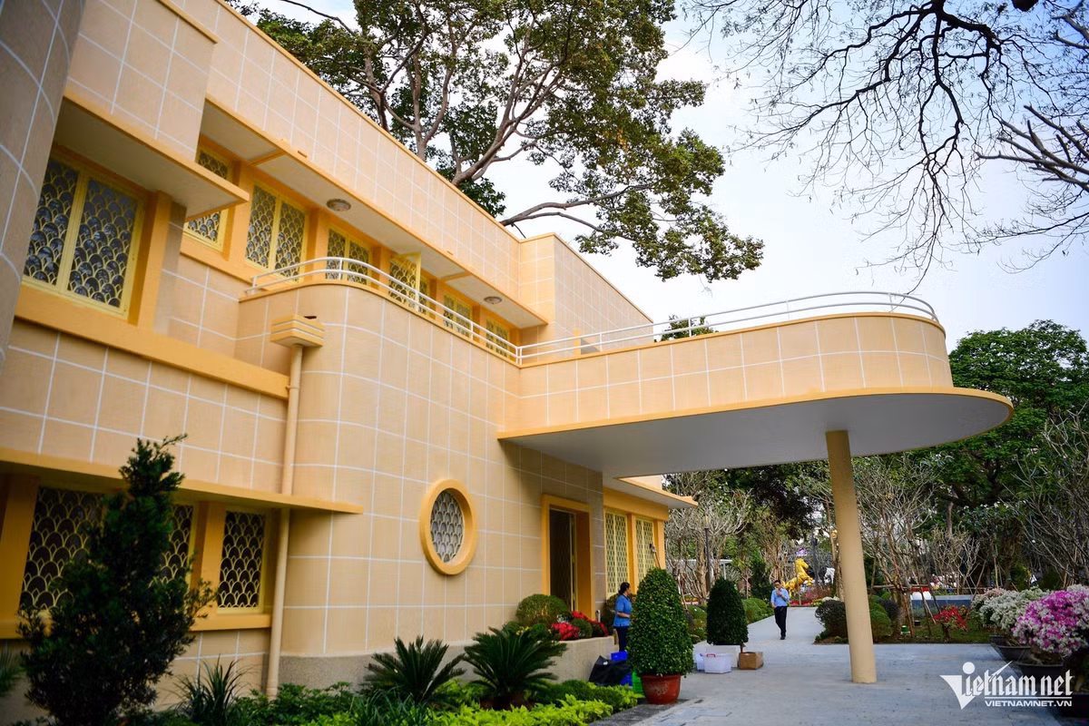 Theo ban tổ chức, dự án được triển khai bằng nguồn lực xã hội hóa với sự tài trợ toàn bộ kinh phí 263 tỷ đồng của Tập đoàn Sun Group. Nhiều đơn vị tư vấn trong và ngoài nước được mời tham gia, nhằm đảm bảo chất lượng thẩm mỹ, kỹ thuật và chiều sâu giá trị nhân văn của công trình.