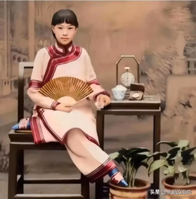 Dung mạo trong sáng, thuần khiết dù những mỹ nhân thời xưa này không có công nghệ làm đẹp hiện đại. Vẻ đẹp của họ hoàn toàn tự nhiên.