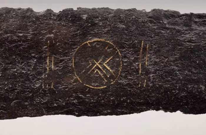 Kết quả nghiên cứu của các chuyên gia chỉ ra thanh kiếm có niên đại khoảng năm 1050 - 1150. Ảnh: Ruben de Heer/ RMO.