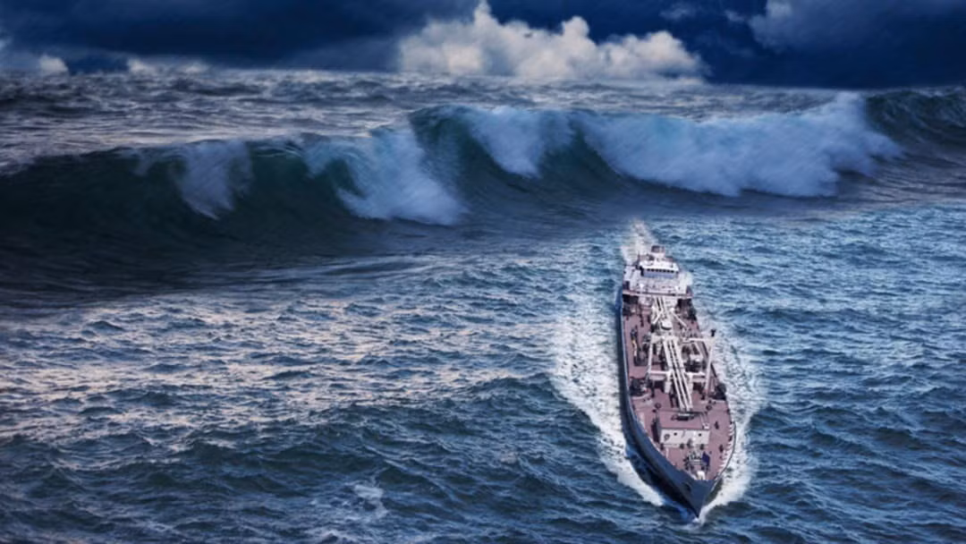 Phó giáo sư Fedele dẫn đầu một nhóm nghiên cứu quốc tế tìm hiểu nguồn gốc của sóng độc. Họ phân tích 27.500 ghi chép về sóng độc thu thập trong hơn 18 năm trên Biển Bắc. Đây là bộ dữ liệu toàn diện nhất thuộc loại này. Ảnh: REB Images/Tetra Images/Getty Images.