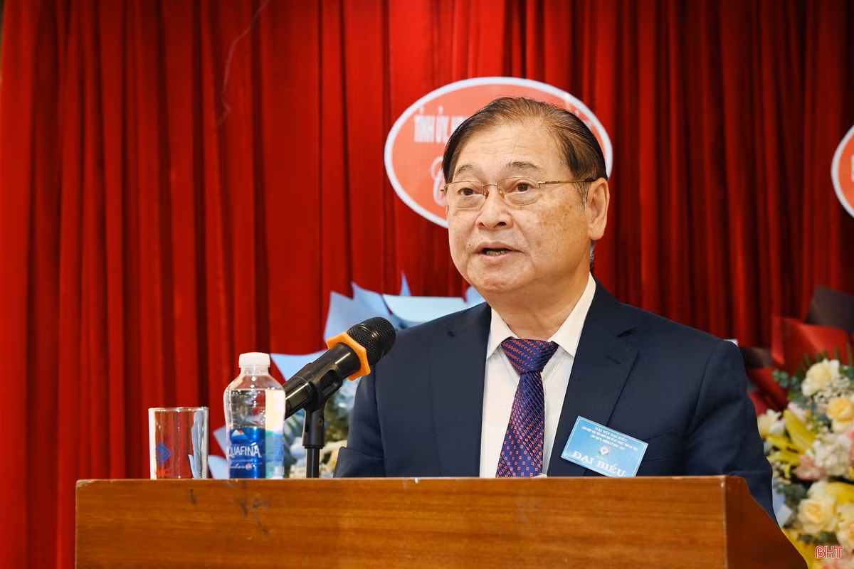 GS.TSKH Phan Xuân Dũng – Chủ tịch Liên hiệp các Hội Khoa học và Kỹ thuật Việt Nam phát biểu chỉ đạo tại đại hội.