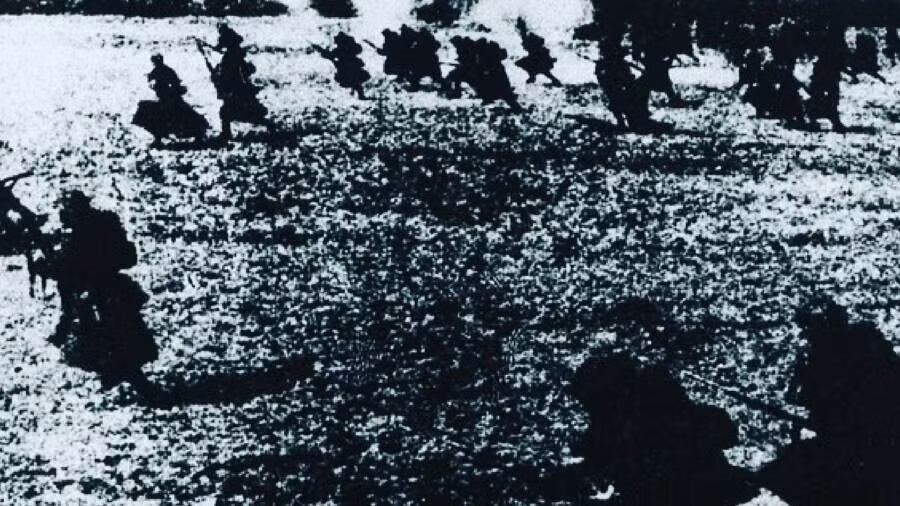 Đối mặt với đội quân xâm lược hùng hậu, lực lượng Ba Lan dưới sự chỉ huy của đại úy Raginis được trang bị 2 súng trường chống tăng, 6 pháo diệt tăng cỡ nòng 76 mm và 42 khẩu súng máy. Ảnh: Polish Museum of America.