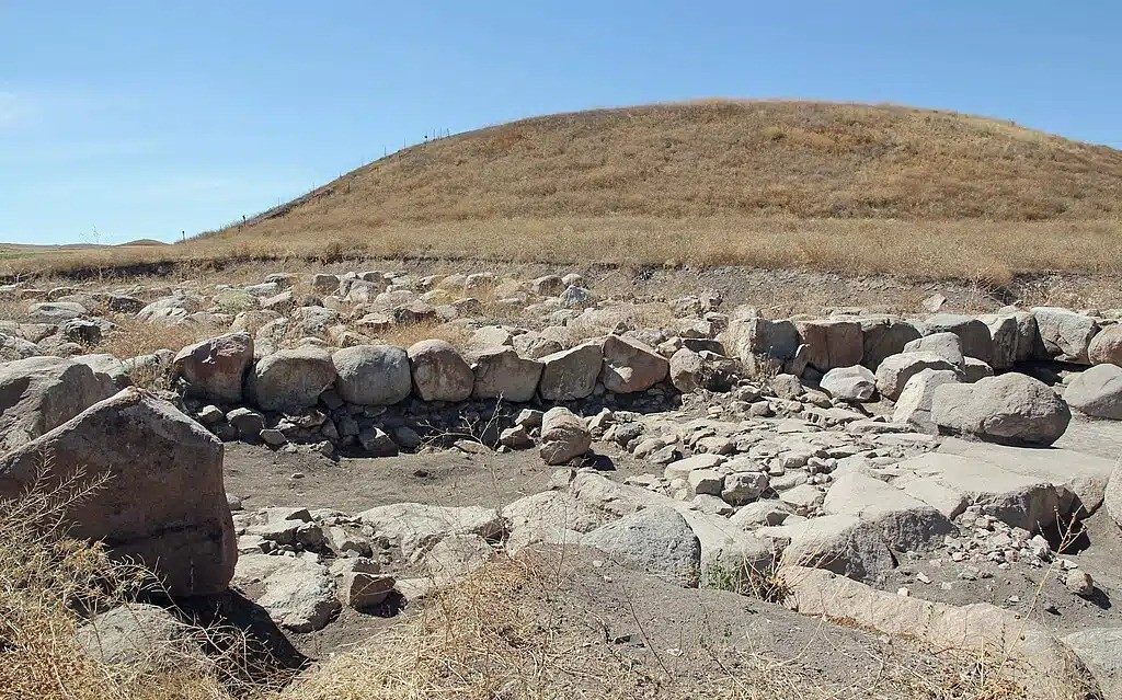 Do vậy, các nhà khảo cổ học tập trung vào việc khám phá những khu vực mới của "Cấu trúc Hình tròn" trong thời kỳ người Hittite chiếm đóng nơi này. Ảnh: Ingeborg Simon / CC BY-SA 3.0.