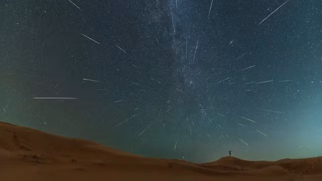 Người yêu thiên văn có thể quan sát tới "sao băng" mỗi giờ. Tuy nhiên, trăng tròn sắp tới vào 9/8 có thể khiến chúng ta chỉ quan sát được những "sao băng" sáng nhất. Ảnh: Costfoto/NurPhoto via Getty Images.