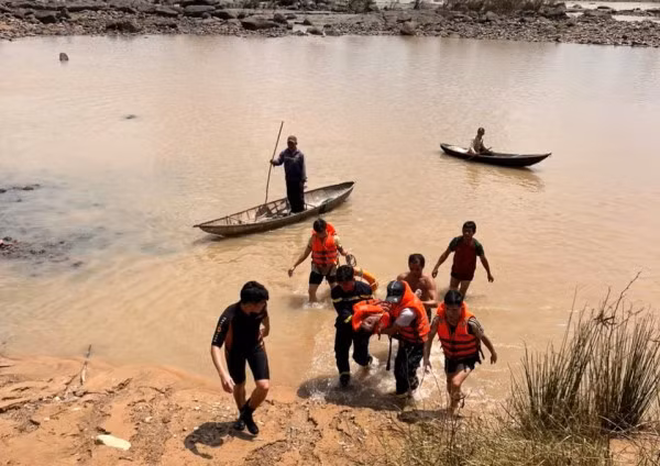 Thi thể nạn nhân thứ hai được tìm thấy lúc 10h20' sáng 14/9.