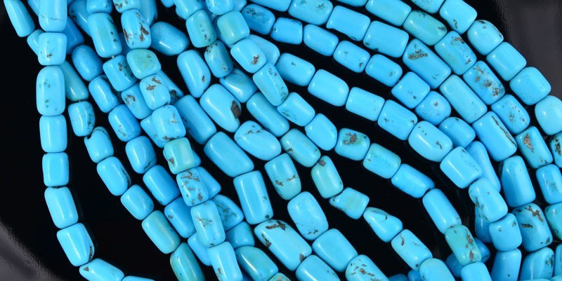 Nhóm nghiên cứu không phát hiện thấy thương tích nào ở hộp sọ, cổ hoặc cánh tay của người đàn ông. Điều này cho thấy vụ tai nạn xảy ra khi người thợ mỏ đang ở tư thế cúi đầu. Lúc xảy ra tai nạn lao động, có thể ông đang tập trung khai thác ngọc lam hoặc có lẽ đang cố gắng bảo vệ phần đầu bằng hai tay khi một tảng đá nặng rơi từ trên cao rơi xuống. Ảnh: pueblodirect.com.