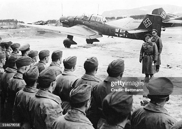 Vì vậy, một số nhà nghiên cứu tin rằng, 18 lính dù Đức quốc xã rất có thể đã đóng quân ở căn cứ không quân trên. Ảnh: getty images/Bettmann.