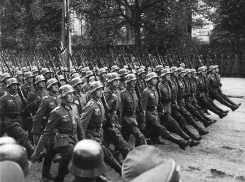 Trong Thế chiến 2, Kożlice không chỉ đơn thuần là vùng lãnh thổ bị lực lượng Đức quốc xã chiếm đóng mà cách đó vài km về phía bắc là nơi chính quyền Hitler thiết lập một căn cứ không quân. Ảnh: National Archives.