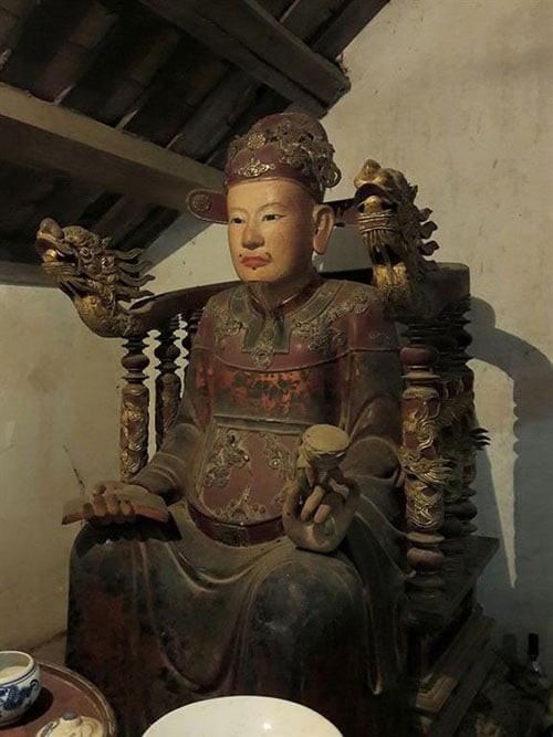 Tượng Đức Tản Viên Sơn Thánh tại Đền Thượng, Ba Vì. I.T