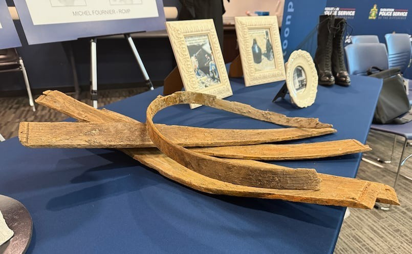 Các chuyên gia xác định được danh tính của bà Spence nhờ phân tích 2 chiếc răng và tóc của bà để có dữ liệu ADN so sánh, đối chiếu với dữ liệu di truyền trong hồ sơ của cảnh sát. Ảnh: Lisa Risom/CBC.