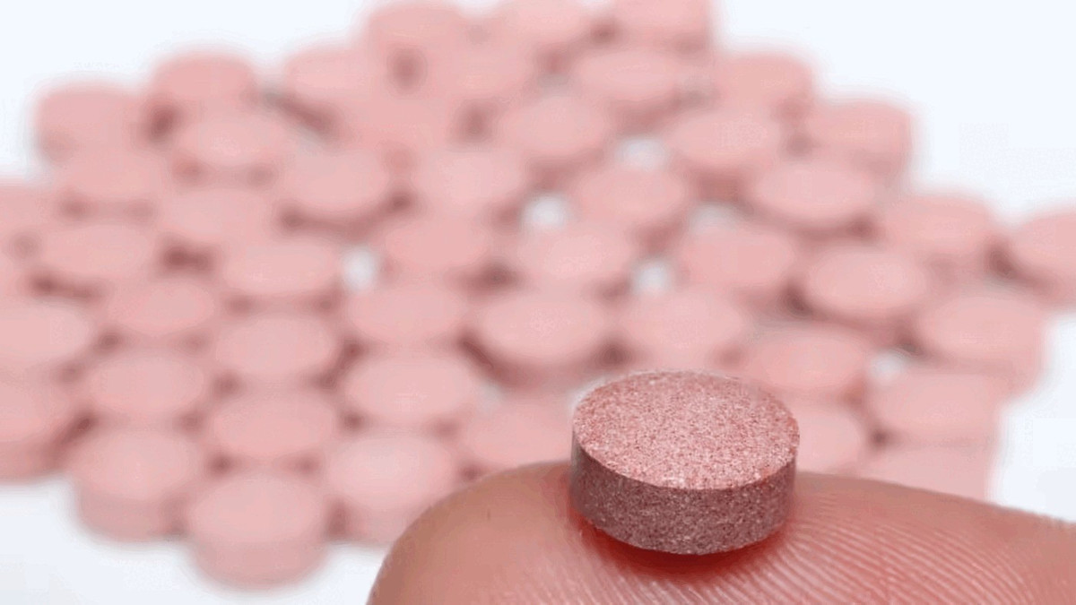 Bộ Y tế Nhật Bản tiến hành các cuộc thanh tra sau các báo cáo về 5 người tử vong và hơn 100 người phải nhập viện sau khi sử dụng thực phẩm bổ sung men gạo đỏ Kobayashi sản xuất. Ảnh: Japan Times.